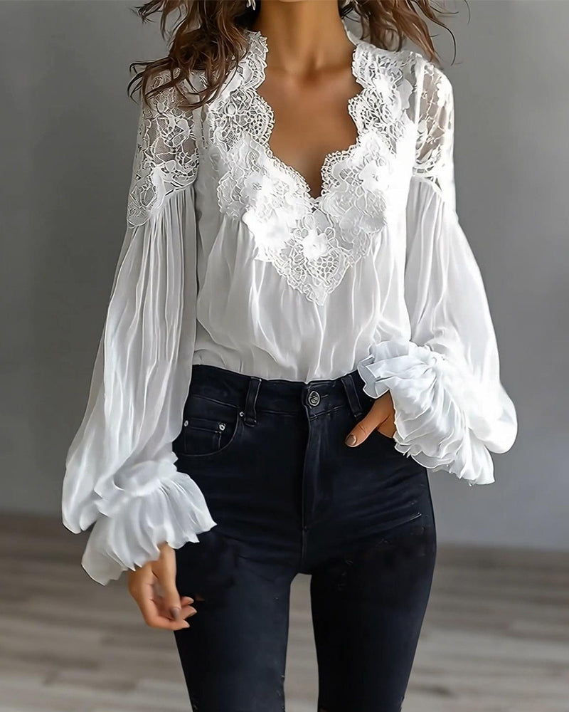 Laceva™  |  Women's Blouse with V-neck and puffed sleeves