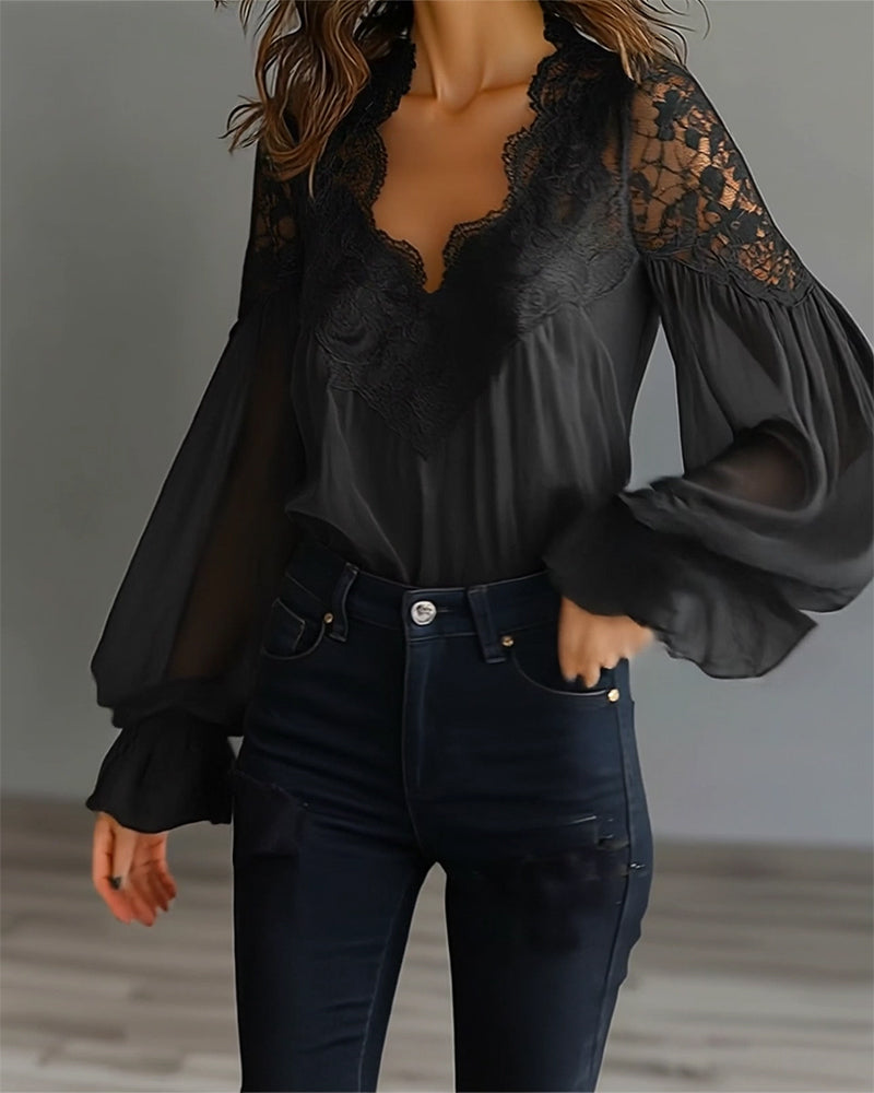 Laceva™  |  Women's Blouse with V-neck and puffed sleeves