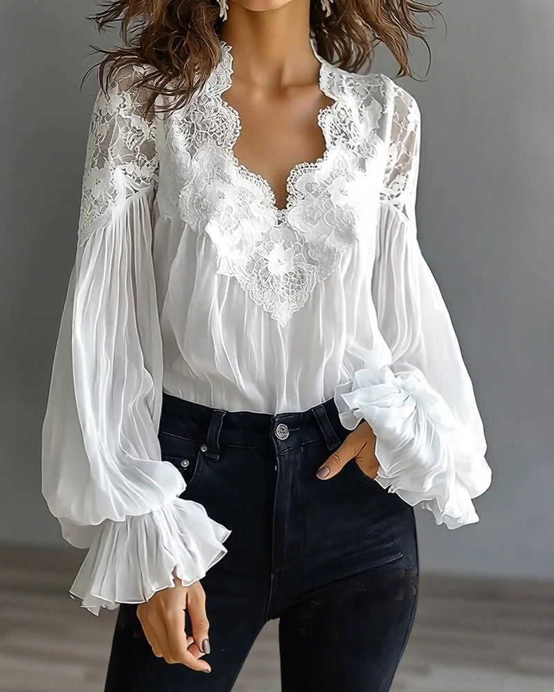 Laceva™  |  Women's Blouse with V-neck and puffed sleeves